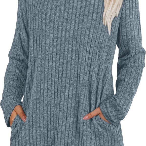 Versatile Blue Long Sleeve Crewneck Tunic Top with Pockets - Ideal for Fall Days - Picture 1 of 4